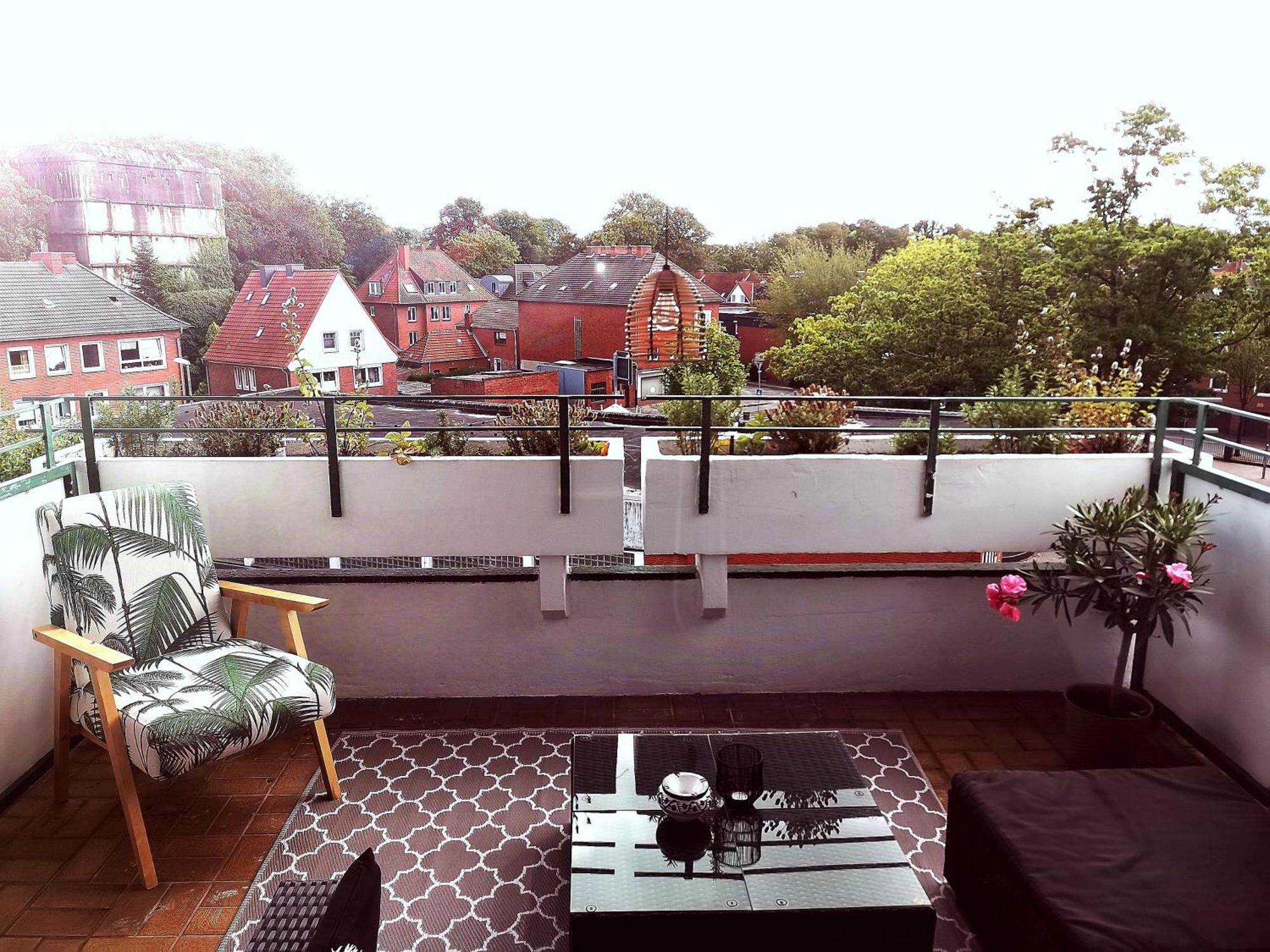 Up Wulkje21 Neu Renovierte Wohnung Mit Pkw Stellplatz Emden Exterior photo
